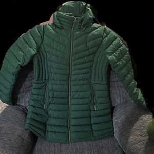 Michael Kors Green Puffer Woman’s Size Large Puffer Jacket